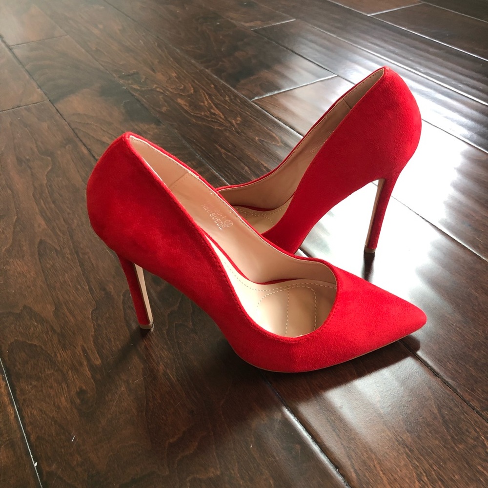 ‼️PRICE IS FIRM‼️Sexy high heel Red suede pumps - Picture 3 of 4